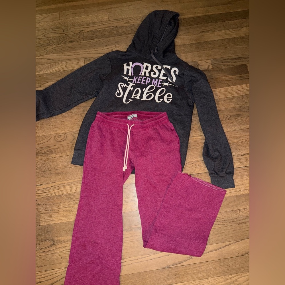 Comfy PJ winter set. Size S/M. Horses keep me stable.